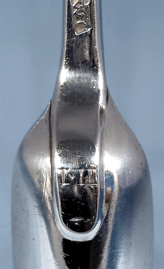 A George III silver marrow scoop, by Thomas & William Chawner, Length: 213mm Weight: 1.5oz/48grms